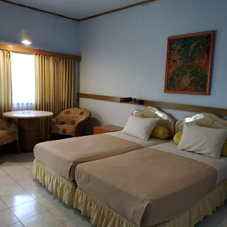 Hotel Menara Malang Exteriér fotografie