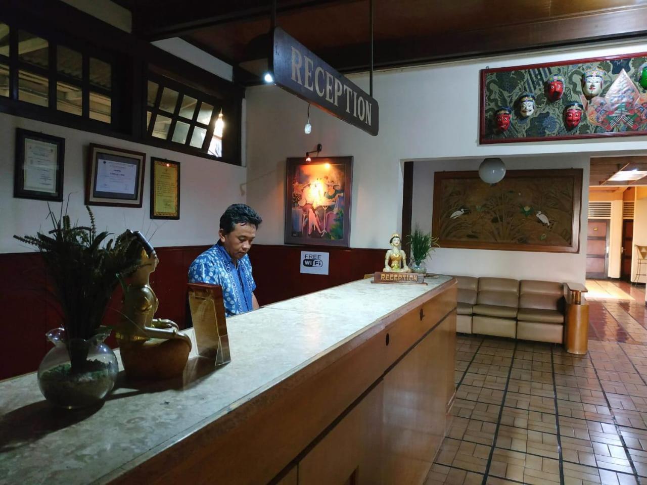 Hotel Menara Malang Exteriér fotografie
