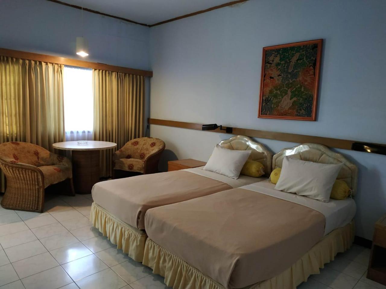 Hotel Menara Malang Exteriér fotografie